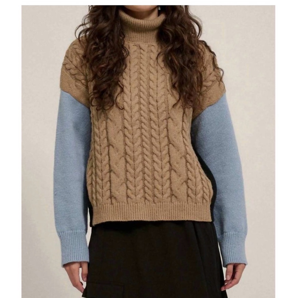 Promesa color block turtle neck cable knit sweater in taupe size M